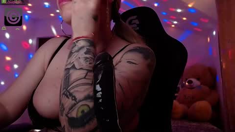 Snapshot of sonyadevon chatting on 02-27-25, 10:48 Sonia online show from 02-27-25, 10:48