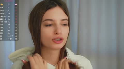 Snapshot of sonyaericsson chatting on 01-19-25, 08:29 Eva 3 online show from 01-19-25, 08:29