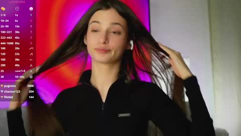 Snapshot of sonyaericsson chatting on 02-10-25, 03:32 Eva 3 online show from 02-10-25, 03:32