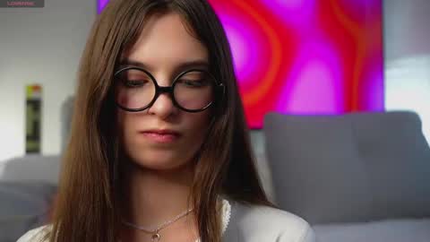 Snapshot of sonyaericsson chatting on 03-03-25, 12:37 Eva 3 online show from 03-03-25, 12:37