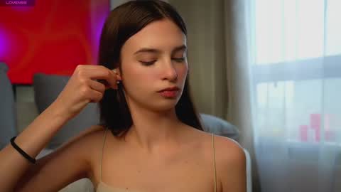 Snapshot of sonyaericsson chatting on 03-04-25, 09:18 Eva 3 online show from 03-04-25, 09:18