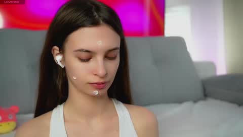 Snapshot of sonyaericsson chatting on 03-05-25, 08:21 Eva 3 online show from 03-05-25, 08:21