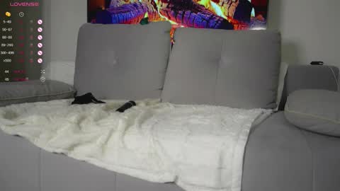 Snapshot of sonyaericsson chatting on 09-10-25, 08:31 Eva 3 online show from 09-10-25, 08:31