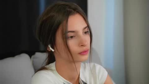 Snapshot of sonyaericsson chatting on 09-26-25, 09:13 Eva 3 online show from 09-26-25, 09:13