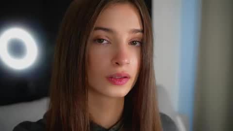 Snapshot of sonyaericsson chatting on 10-06-25, 09:18 Eva 3 online show from 10-06-25, 09:18