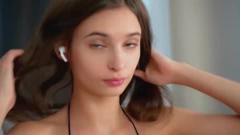 Snapshot of sonyaericsson chatting on 10-14-25, 08:26 Eva 3 online show from 10-14-25, 08:26