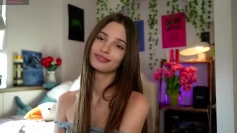 Snapshot of sonyaericsson chatting on 03-10-26, 06:51 Eva 3 online show from 03-10-26, 06:51