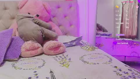 Snapshot of soofikiss chatting on 07-27-26, 09:22 sofi online show from 07-27-26, 09:22