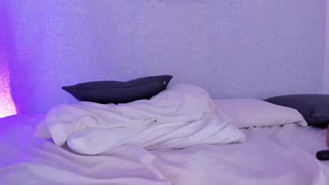 Snapshot of soph1a_ chatting on 02-15-25, 10:52 Sophia online show from 02-15-25, 10:52