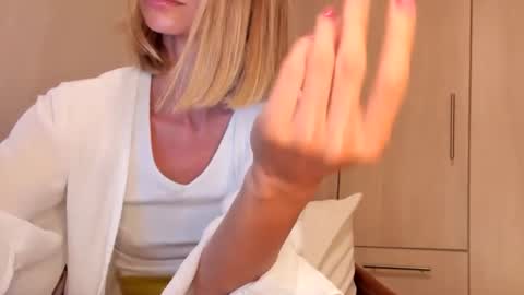 Goddess Sophie online show from 04-29-26, 12:42