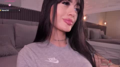 Snapshot of sophi_carter chatting on 10-28-25, 11:14 Sophi online show from 10-28-25, 11:14