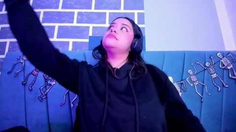 Sofia online show from 10-20-25, 05:41