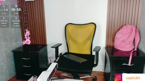 Snapshot of sophi_thaylorr chatting on 09-19-25, 01:12 Sophi Thaylorr online show from 09-19-25, 01:12