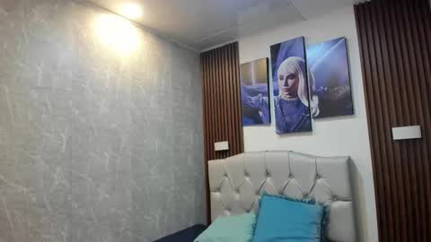 Snapshot of sophi_thaylorr chatting on 10-10-25, 12:48 Sophi Thaylorr online show from 10-10-25, 12:48