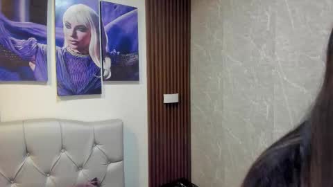 Snapshot of sophi_thaylorr chatting on 11-06-25, 02:07 Sophi Thaylorr online show from 11-06-25, 02:07