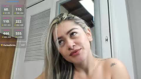 Snapshot of sophia__arenas chatting on 12-05-25, 12:03 Sophia online show from 12-05-25, 12:03