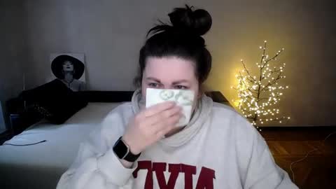 sophia__olsen online show from 04-17-26, 06:16