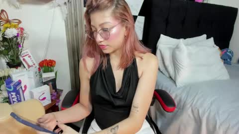 Sophia online show from 05-25-26, 01:22