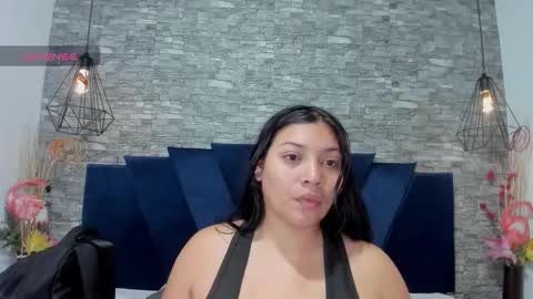 Snapshot of sophia_brunett chatting on 10-11-25, 12:04 Sophia online show from 10-11-25, 12:04