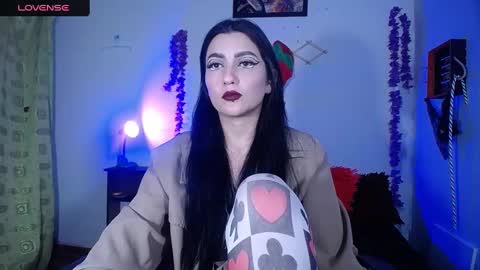 Snapshot of sophia_dk chatting on 12-17-24, 01:18 sophia hottie online show from 12-17-24, 01:18