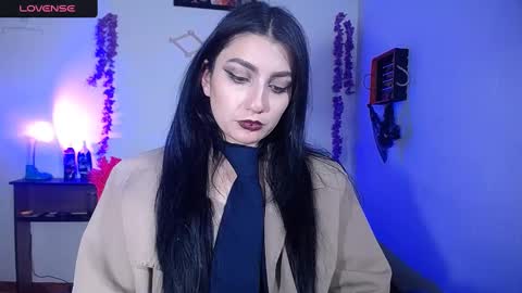 Snapshot of sophia_dk chatting on 12-21-24, 05:40 sophia hottie online show from 12-21-24, 05:40