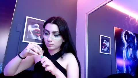 Snapshot of sophia_dk chatting on 02-25-25, 05:47 sophia hottie online show from 02-25-25, 05:47