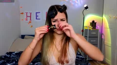 Sophia online show from 11-11-25, 06:02