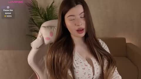 Snapshot of sophia_everly chatting on 03-21-26, 02:05 Sofi online show from 03-21-26, 02:05