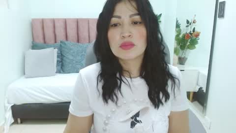 Snapshot of sophia_hadid chatting on 05-05-26, 07:55 Sophia online show from 05-05-26, 07:55