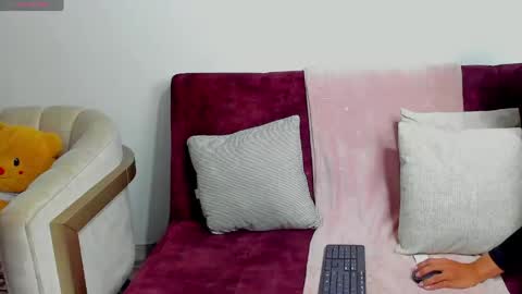 sophia CM online show from 05-15-26, 10:50