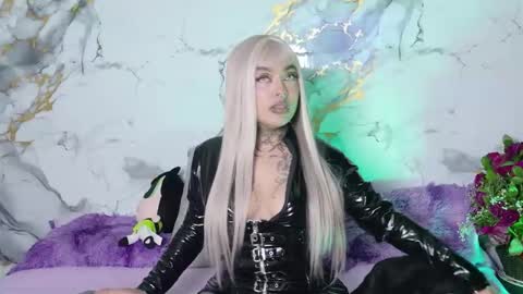 Snapshot of sophia_harrys chatting on 02-25-26, 04:22 sophia online show from 02-25-26, 04:22