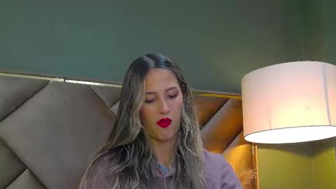 Snapshot of sophia_loreenn chatting on 10-02-25, 02:02 Sofia online show from 10-02-25, 02:02