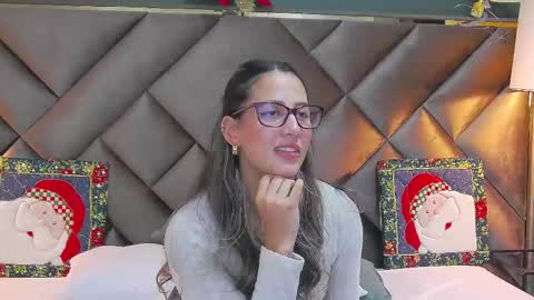 Snapshot of sophia_loreenn chatting on 11-30-25, 02:32 Sofia online show from 11-30-25, 02:32