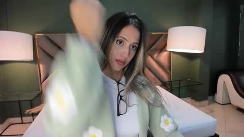 Snapshot of sophia_loreenn chatting on 02-07-26, 12:31 Sofia online show from 02-07-26, 12:31