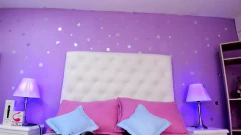 Sophia  online show from 12-20-25, 07:32