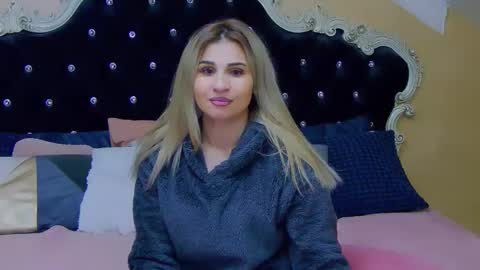 Snapshot of sophia_smith4146 chatting on 02-12-25, 01:41 sophia smith4146 online show from 02-12-25, 01:41