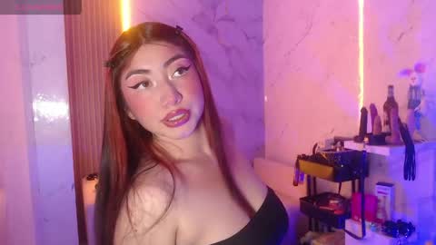 Snapshot of sophia_tf chatting on 05-20-26, 09:21 Sophia online show from 05-20-26, 09:21