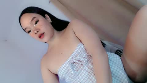 sophia_walker18 online show from 07-06-26, 04:09