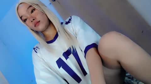 sophia_walker18 online show from 08-03-26, 03:16