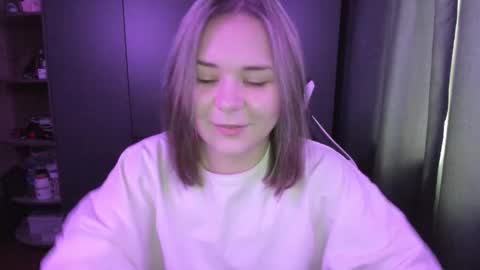 Snapshot of sophia_xi chatting on 12-21-25, 05:58 Sophia online show from 12-21-25, 05:58