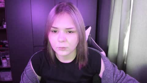 Snapshot of sophia_xi chatting on 12-22-25, 06:21 Sophia online show from 12-22-25, 06:21