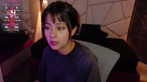 Snapshot of sophiaa_7 chatting on 11-10-25, 11:20 Sophi online show from 11-10-25, 11:20