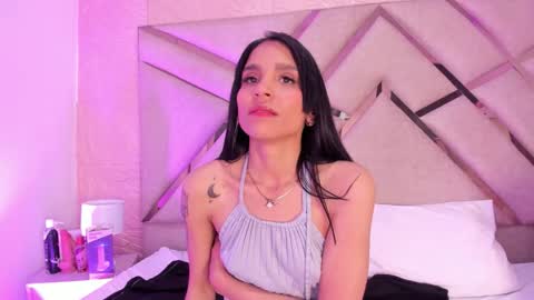Sophia Paris online show from 10-27-25, 02:21