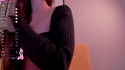 Sophia online show from 11-23-25, 01:38