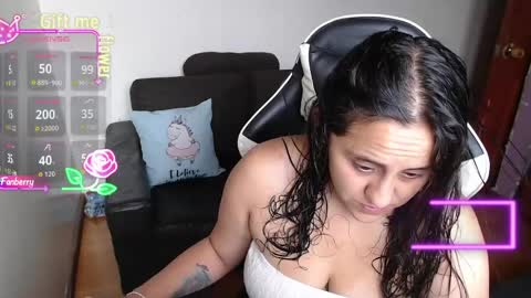 sophiaa_vega_ online show from 04-05-26, 04:15