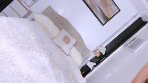 sophiaarmani online show from 05-26-26, 11:50
