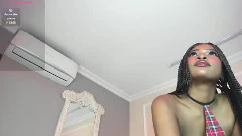 Sophie online show from 10-04-25, 04:43