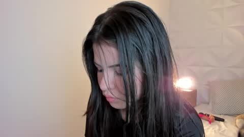 Sophia Howland online show from 06-05-26, 09:09