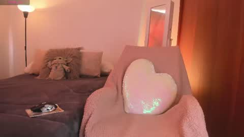 Snapshot of sophiaparker_ chatting on 06-11-26, 11:30 online show from 06-11-26, 11:30