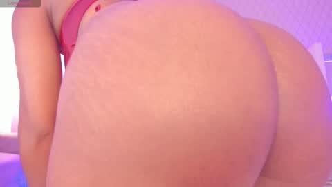 SophiaSmiths online show from 10-12-25, 10:03